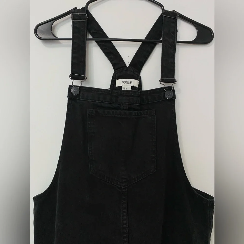 Black Overall Dress 🖤 - Picture 7 of 9